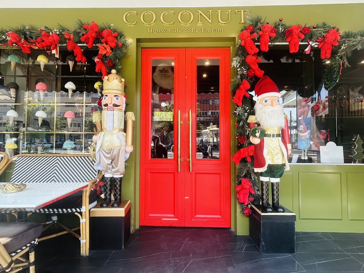 Coconut House Cafe & Restaurant